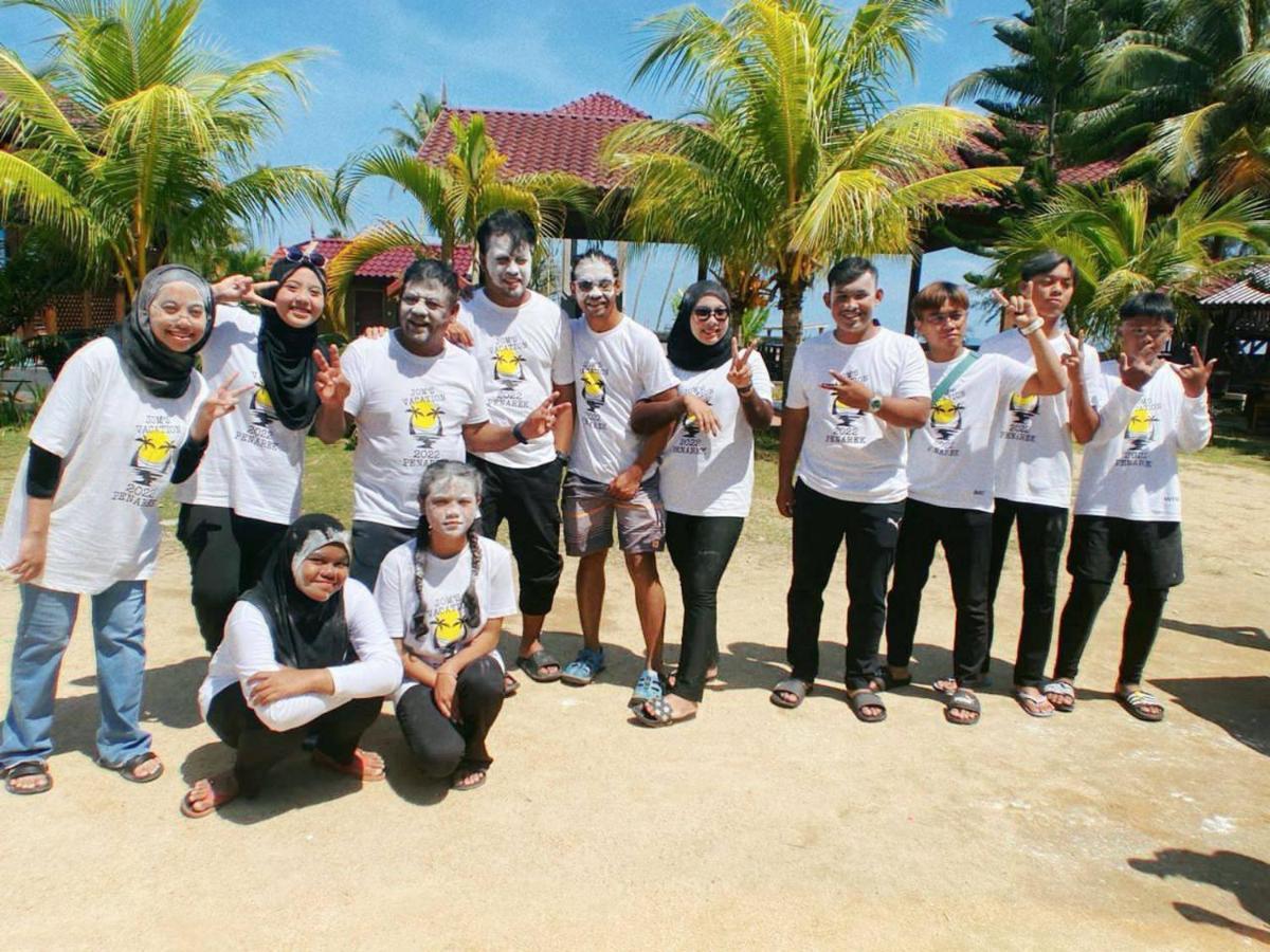 Bayu Beach Penarek Kampung Penarik Exteriör bild